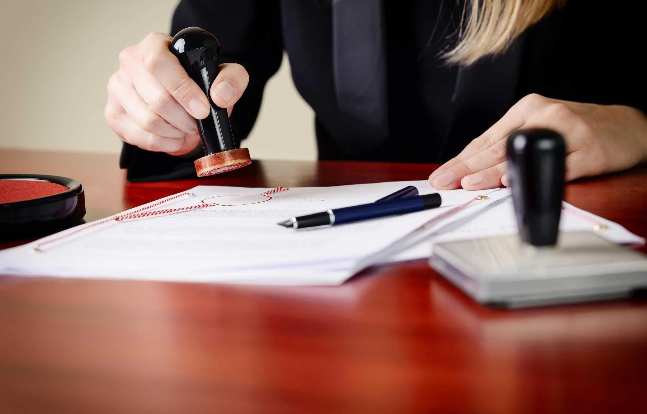 Who Provides In-Person Interpreting or Escort Services for a U.S. Embassy Riyadh Interview?